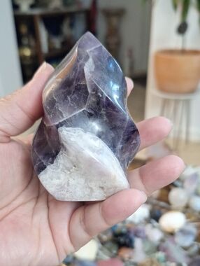 Chevron Amethyst Flame